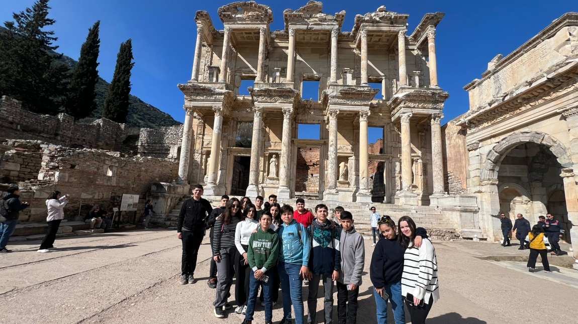 Nesin Matematik, Sanat ve Felsefe Köyü ve Efes Antik Kenti Gezisi.